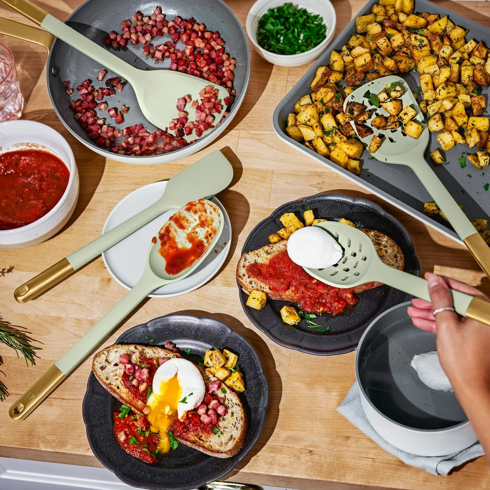 Beautiful 6-Piece Silicone Kitchen Utensil Tool Set